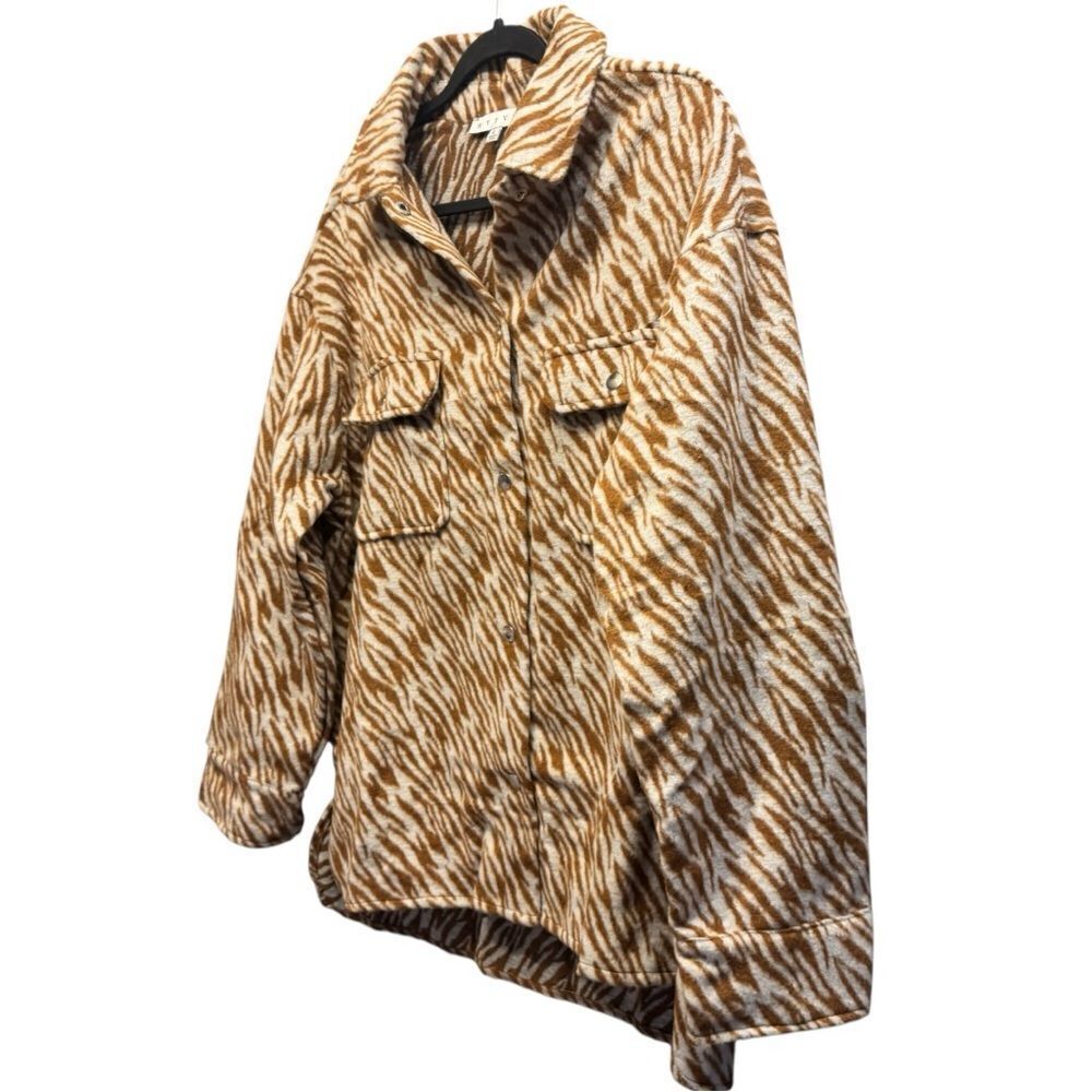 Zebra Print Snap Down Long Sleeve Shacket Size Large New with Tags - Picture 5 of 9